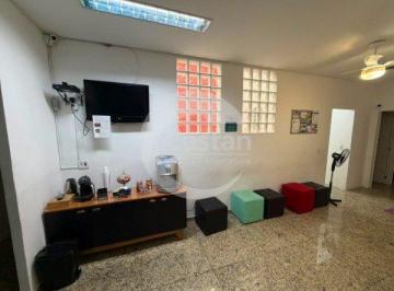 Comercial · 180m² · 16 Quartos · Sala Comercial em Vila Azevedo
