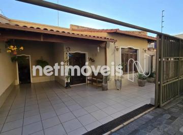 Casa · 330m² · 4 Quartos · 4 Vagas · Casa ampla, conforável e com contrução sólida, está é a oportunidade ideal para sua família.