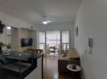 Apartamento · 42m² · 1 Quarto · 1 Vaga · Apartamento 1 dormitório 1 vaga demarcada + depósito. Saúde