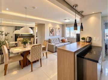 Living-Porcelanato. · Apartamento 2 Dormitórios com 2 Vagas na Rua Felipe de Oliveira – Petrópolis.