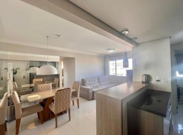 Living-Amplo · Apartamento 2 Dormitórios com 2 Vagas na Rua Felipe de Oliveira – Petrópolis.