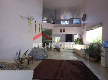 Casa · 337m² · 4 Quartos · 4 Vagas · Casa em Rua Judith Moreira - Presidente Roosevelt - Uberlândia/MG