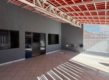 Casa de 3 quartos, Gama · Casa no Setor Central do Gama com 3 Quartos e Vaga para 2 Carros