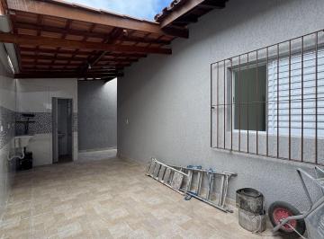 Casa · 72m² · 2 Quartos · 2 Vagas · Casa 1 suíte, 72m² - Boqueirão