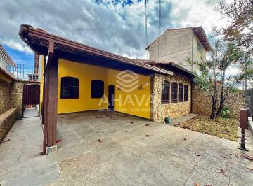 Casa · 196m² · 4 Quartos · 4 Vagas · Casa - 4 Quartos sendo 1 Suíte com Closet - 4 Vagas - Jaraguá