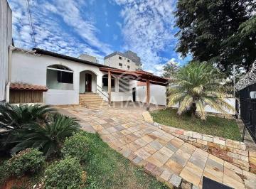 Casa · 212m² · 3 Quartos · 2 Vagas · .Casa - 3 Quartos sendo 1 Suíte com Closet - 4 Vagas - Liberdade