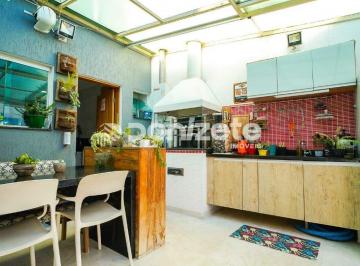 Casa · 210m² · 3 Quartos · 2 Vagas · Sobrado à venda em Santo André (Vila Guiomar) | 3 suítes | Varanda gourmet e piscina