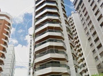 Apartamento · 212m² · 4 Quartos · 3 Vagas · Amplo e Sofisticado Imóvel com 212 m², 3 Suítes e 3 Vagas de Garagem