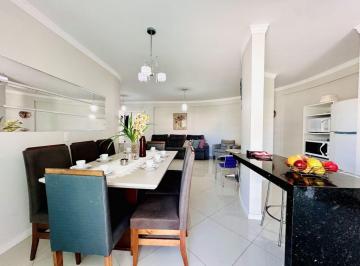 Apartamento · 116m² · 3 Quartos · Apartamento Mobiliado a Poucos Passos do Mar em Bombinhas/SC