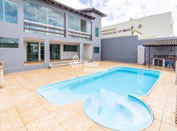 Casa · 496m² · 5 Quartos · 2 Vagas · Quadra 10 - Casa à venda com 5 quartos Sendo 3 Suítes - Cond. Ecológico Village III - Jardim Botânic