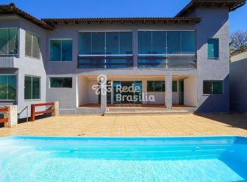 Casa · 496m² · 5 Quartos · 2 Vagas · Quadra 10 - Casa à venda com 5 quartos Sendo 3 Suítes - Cond. Ecológico Village III - Jardim Botânic