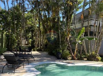 Casa · 149m² · 3 Quartos · 4 Vagas · Casa totalmente mobiliada com excelente localização a apenas 250 metros da praia