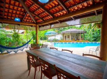 Casa · 695m² · 5 Quartos · 4 Vagas · Casa com 5 suítes e muita privacidade em localização exclusiva na Barra do Una