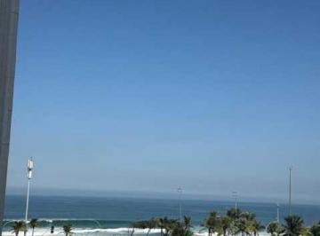Apartamento · 72m² · 2 Quartos · 1 Vaga · Vendo Apartamento na Praia da Barra da Tijuca reformado com Vista Mar