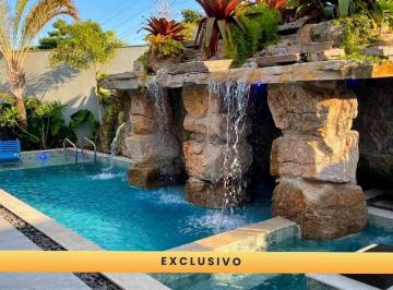 Casa · 395m² · 3 Quartos · 6 Vagas · Casa térrea de 789 m² de área total em condomínio fechado, com 3 suítes e piscina privativa. Sofist