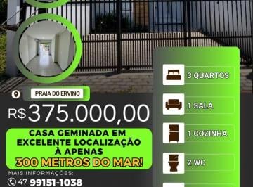 Casa de 2 quartos, São Francisco do Sul · Casa Geminada em área central da Praia à apenas 300 metros do Mar