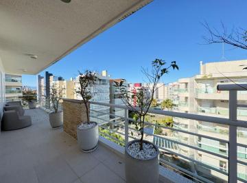 Apartamento de 4 quartos, Bertioga · Apartamento Amplo com Jacuzzi e Espaço Gourmet