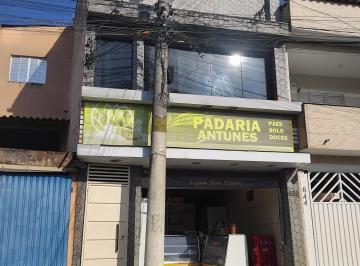 Casa de 4 quartos, Carapicuíba · Sobrado com 3 casas e 1 salão comercial!