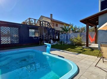 Casa contêiner moderna a apenas 50 metros da praia em Arroio do Sal · Casa contêiner moderna a apenas 50 metros da praia em Arroio do Sal