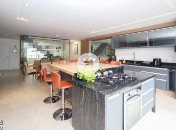 Casa · 261m² · 3 Quartos · 4 Vagas · SOBRADO PORTEIRA FECHADA A VENDA COM 3 QUARTOS E JARDIM PRIVATIVOS NO BACACHERI