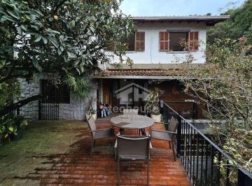d9ba165abd64cb9a94cb53dd18b9ceb1ee92df0f · Casa à Venda em Pimenteiras, Teresópolis: 5 Quartos e Vista Privilegiada