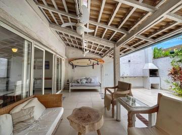 Casa de 4 quartos, São Sebastião · Casa em Condomínio | 50m da Praia de Camburi | Retrofit | Escritura