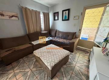 Casa de 4 quartos, Guará · CASA COM HABITE-SE NO GUARÁ I