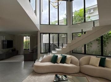 Casa de 3 quartos, Goiânia · Sobrado Novo e Mobiliado à Venda no Jardins Madri | 3 Suítes Plenas | 4 Vagas