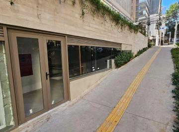 Comercial · 180m² · Loja na Alameda Campinas, N. 656 - Loja B • 180 m²
