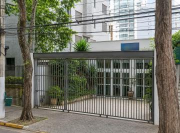 Comercial · 160m² · 3 Vagas · Loja na Alameda dos Guaramomis, 342 - Térreo • 160 m²