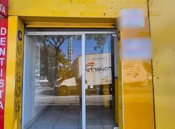 Comercial · 330m² · Loja na Avenida Getúlio Vargas, 931 • 330 m²