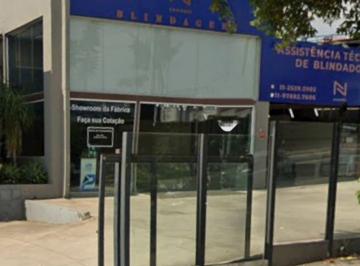 Comercial · 160m² · 2 Vagas · Loja na Avenida Giovanni Gronchi, N. 2571 - Loja 03 • 160 m²