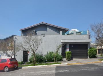 Comercial · 220m² · 4 Quartos · 3 Vagas · Casa comercial na Rua Miguel Andrade Roque, 13 • 220 m²