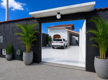 Casa de 3 quartos, Mongaguá · Casa a 100m da Praia em Mongaguá | 3 Quartos, Vista para o Mar e Financiável