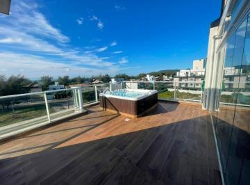 Apartamento · 199m² · 2 Quartos · Cobertura no Campeche