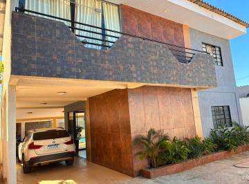 Casa · 230m² · 4 Quartos · 4 Vagas · Sobrado Reformado em Abadia de Goiás