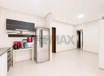 Casa · 250m² · 4 Quartos · 3 Vagas · Vendo linda casa 4 qtos, 1 suíte na QNM 36 com casa de fundos