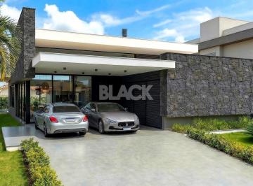Casa · 284m² · 4 Quartos · 2 Vagas · Casa à venda - em Torres