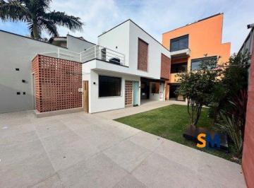 Casa · 500m² · 5 Quartos · 4 Vagas · CASA NOVA- 5SUITES- PROXIMA PARQUE - PISCINA-VENDA