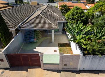 Casa de 3 quartos, Vicente Pires · RUA 06, CONDOMÍNIO FECHADO, CASA TÉRREA, 2 SUÍTES, LOTE DE 400 METROS.