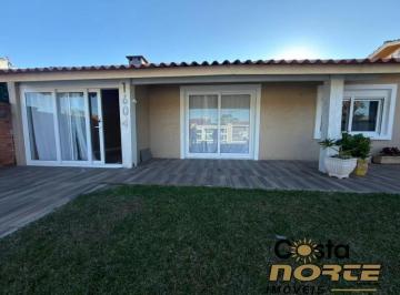 Casa · 110m² · 3 Quartos · 1 Vaga · Casa com Piscina Próximo do Mar em Imbé