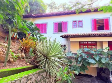 Casa · 5 Quartos · 4 Vagas · Casa de Condomínio com 5 quartos, em condomínio Piratininga - Niteroi