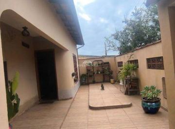 Casa · 142m² · 3 Quartos · 1 Vaga · Casa à venda com 3 quartos em Guaxupé