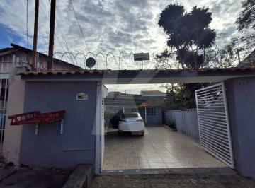 Casa · 90m² · 3 Quartos · 3 Vagas · Casa de 100m² com 3 dormitórios, sala, e 3 vagas de garagem na Vila Medeiros.