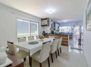 Casa · 183m² · 4 Quartos · 2 Vagas · Casa à Venda – 200m² de Terreno | 183m² Construídos | 4 Quartos | Suíte com Closet | Área Gourmet Co