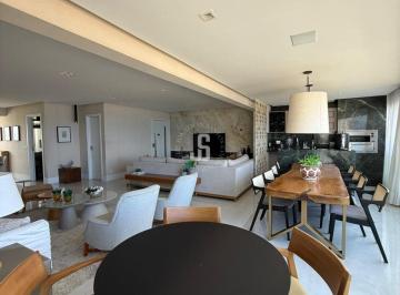 Apartamento · 200m² · 4 Quartos · 4 Vagas · Apartamento 4 suítes à venda em Pituaçu, frente mar, porteira fechada e 200m²