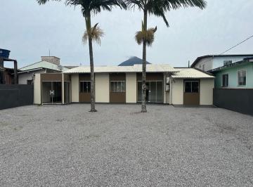 Casa · 430m² · 3 Quartos · 5 Vagas · Casa com Amplo Terreno em uma Excelente Localização - Barra do Aririu Palhoça