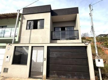 Casa · 152m² · 2 Quartos · 1 Vaga · Casa com 152m² no São Bento