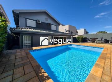 Casa · 223m² · 3 Quartos · 4 Vagas · Casa em condomínio com 223m² de construção, 3 quartos, 3 suítes para alugar no bairro Saint Gerard,