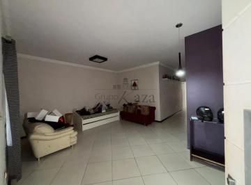 Casa · 250m² · 3 Quartos · 5 Vagas · Casa Sobrado em São José dos Campos